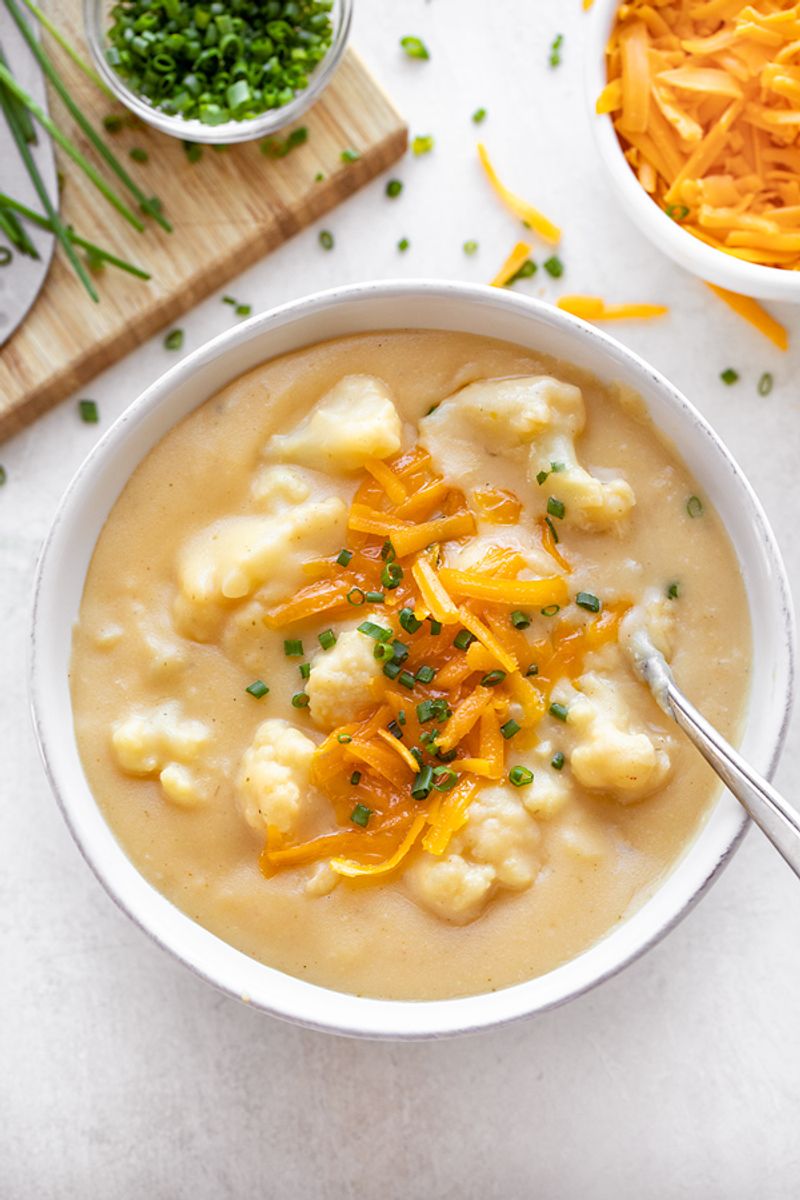 Cheesy Cauliflower Soup