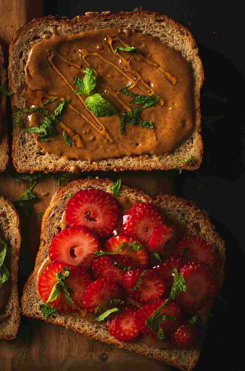 Fruit and Nut Butter Sandwiches