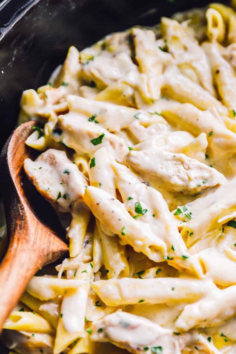 Crockpot Chicken Alfredo