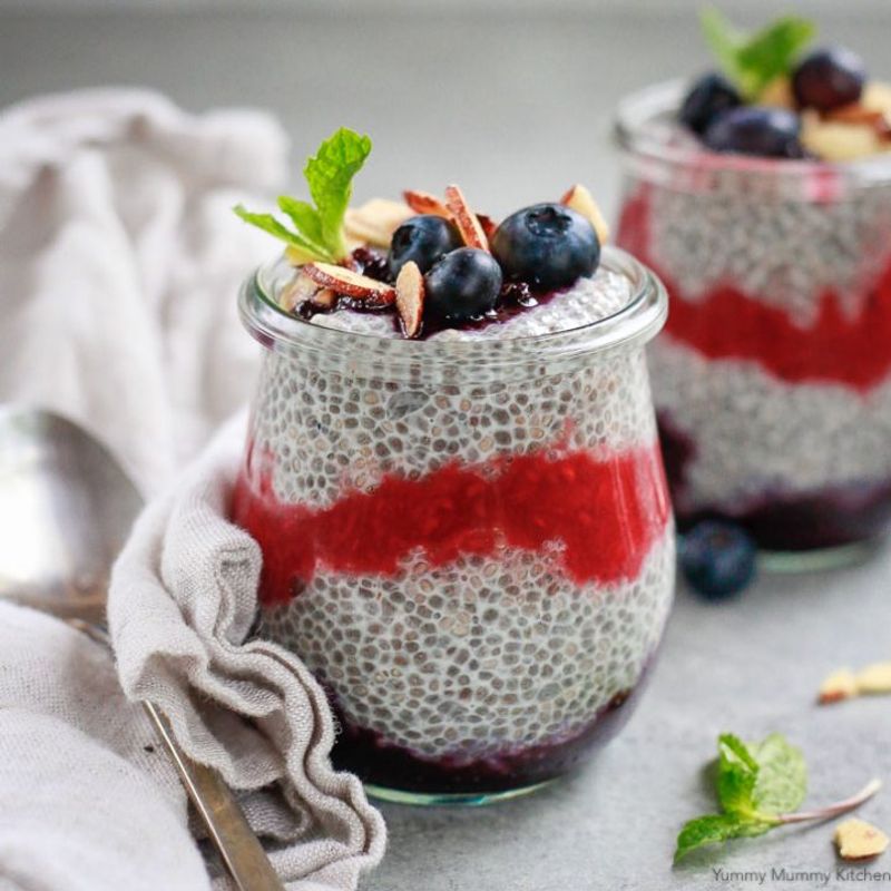 Berry Christmas Chia Pudding